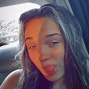 Meet your Posher, Dolly